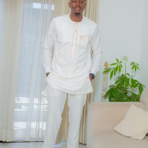 Tunique en tissu blanc