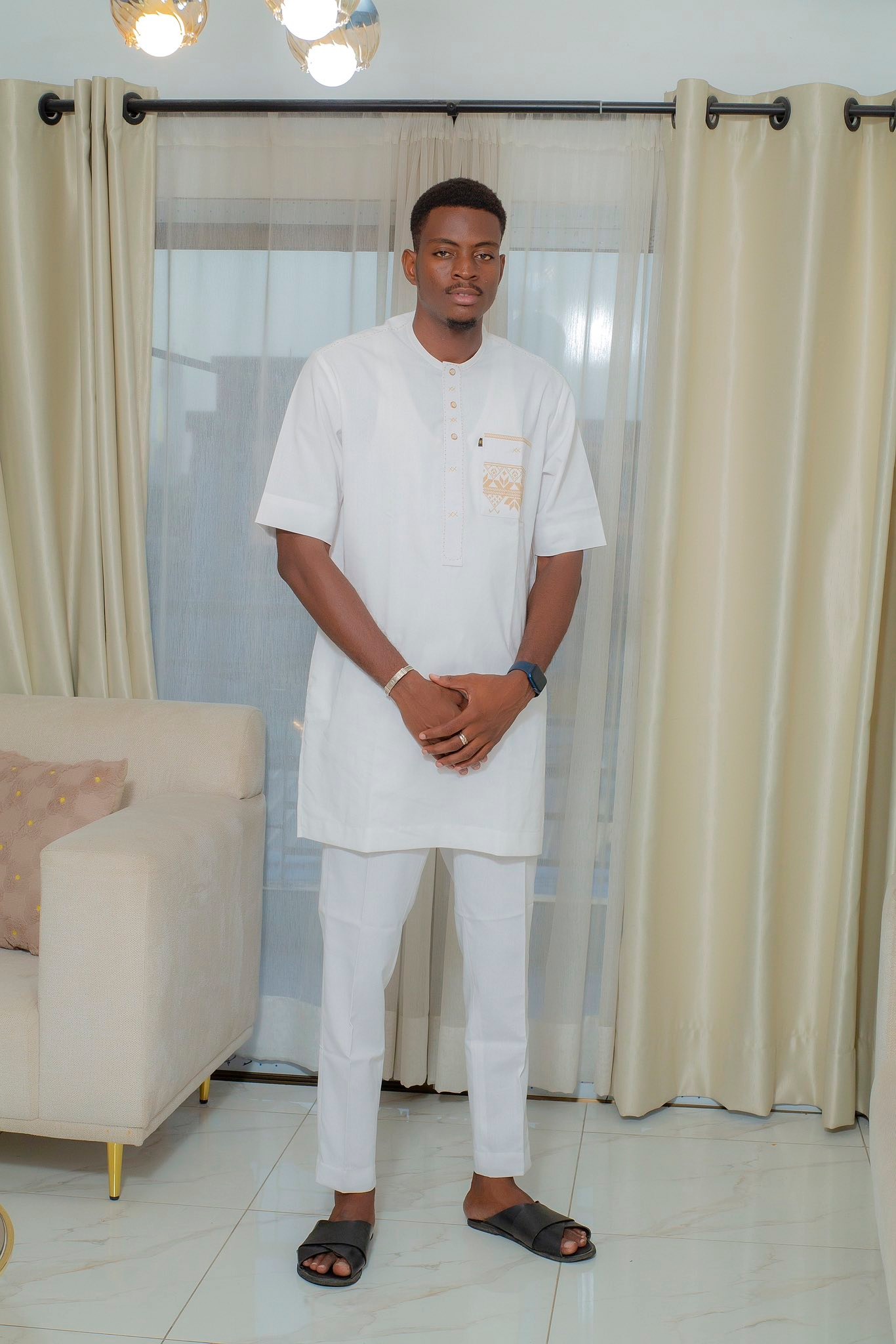 Tunique en tissu blanc manche courte